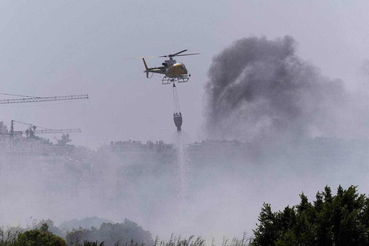 El operativo de emergencias localiza el origen del incendio de ses Feixes des Prat de ses Monges de Ibiza