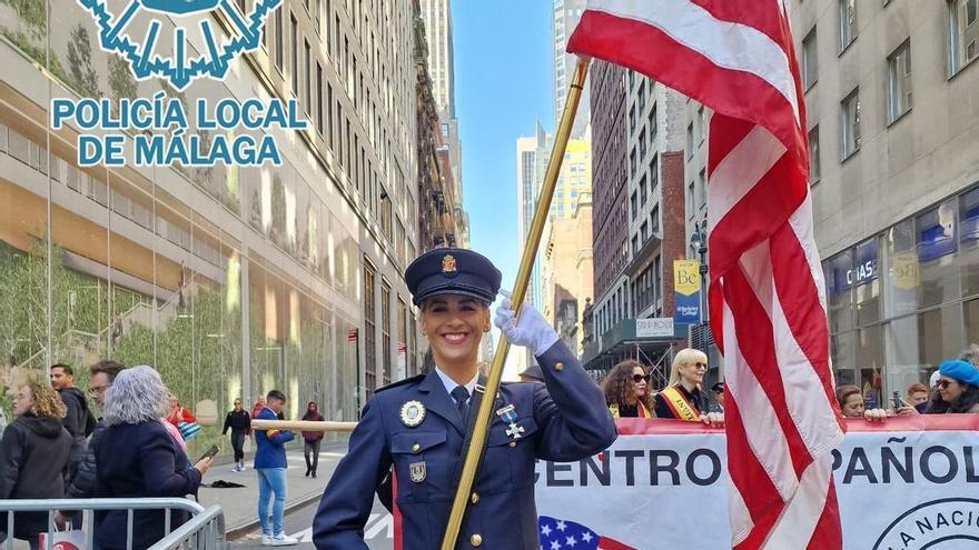 Una agente de la Policía Local de Málaga, abanderada en el desfile del Columbus Day en Nueva York