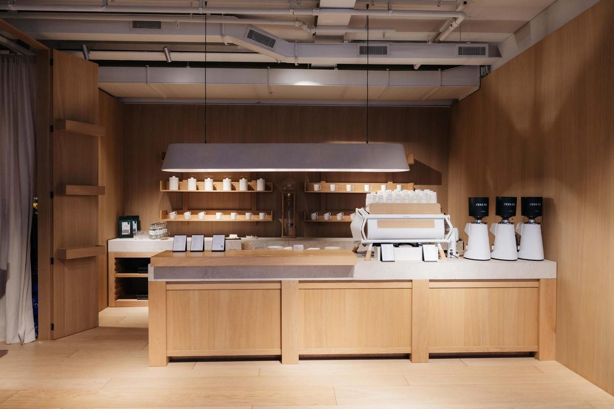 La cafetería de "El apartamento" del Zara de La Coruña
