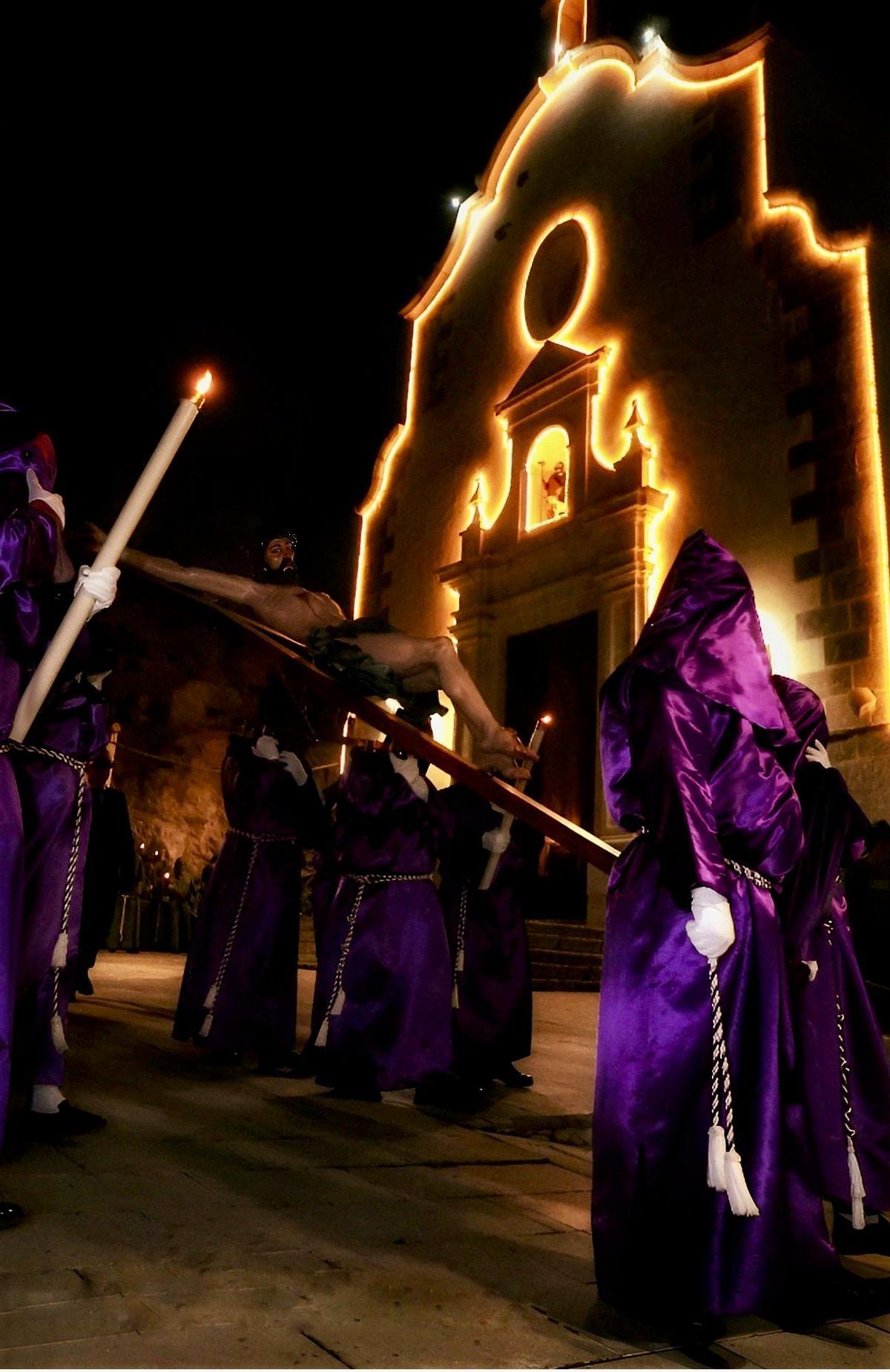 Bajada del Cristo de Los Moraos desde San Roque