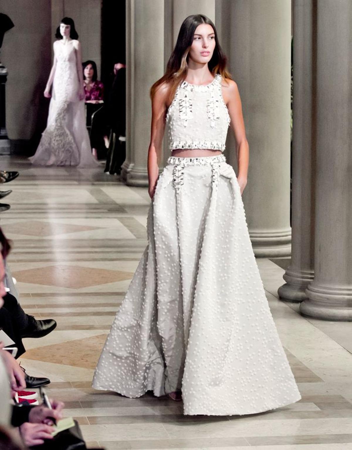 Nueva York Fashion Week: Carolina Herrera, crop top y falda larga