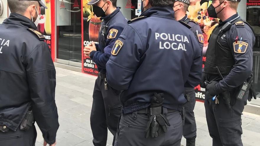 Agentes de la Policía Local de Alicante en una imagen reciente