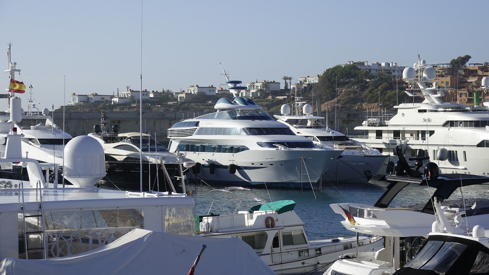 FOTOS | Así es el yate 'Alamshar' del Aga Khan, atracado en Mallorca