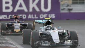 Rosberg no ha tenido rival en Bakú