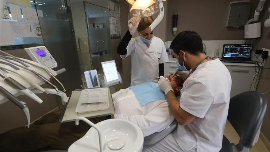 Salut Dental Monfort emplea los últimos avances para ofrecer un servicio integral
