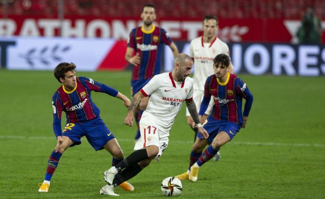 Riqui Puig durante el partido de ida de Copa del Rey entre el Sevilla y el FC Barcelona disputado en el Sánchez Pizjuan.