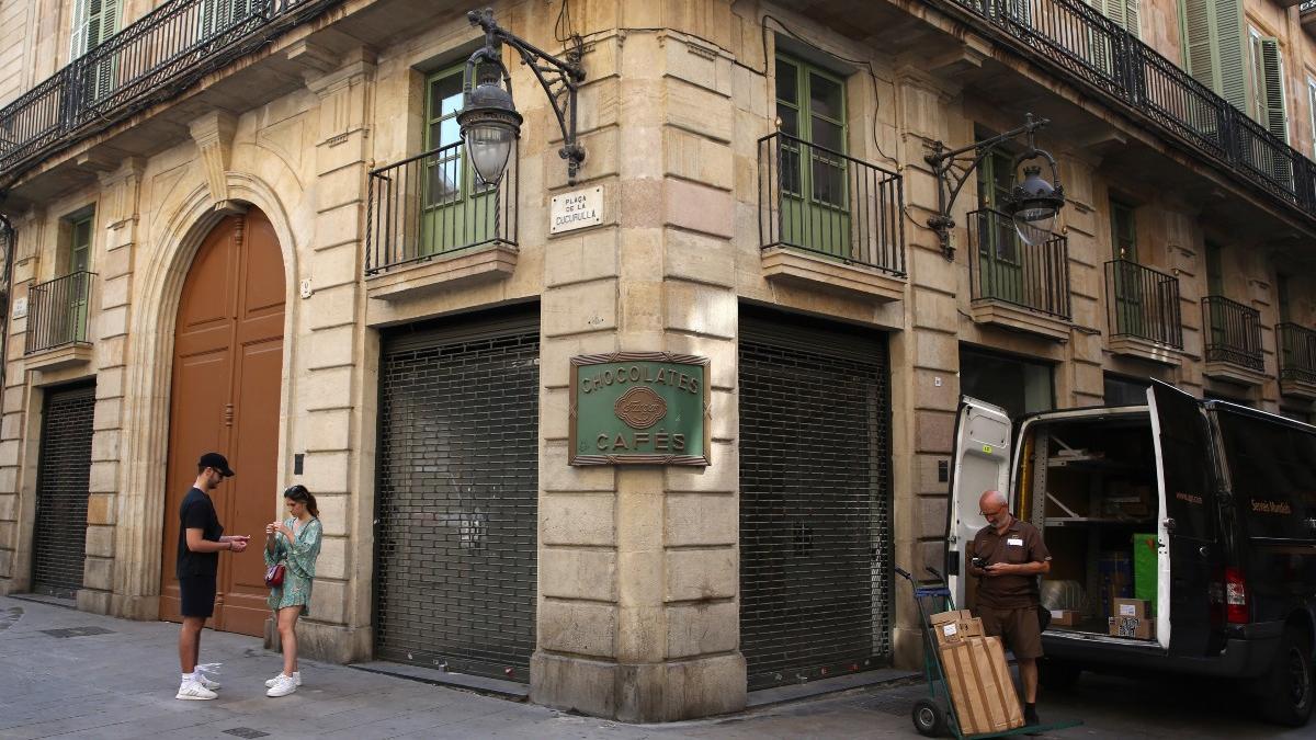 Los bajos del palacio Castell de Pons, en la plaza de la Cucurulla, donde estaban la chocolatería Fargas y la Filatelia Monge