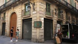 Los bajos del palacio Castell de Pons, en la plaza de la Cucurulla, donde estaban la chocolatería Fargas y la Filatelia Monge. 