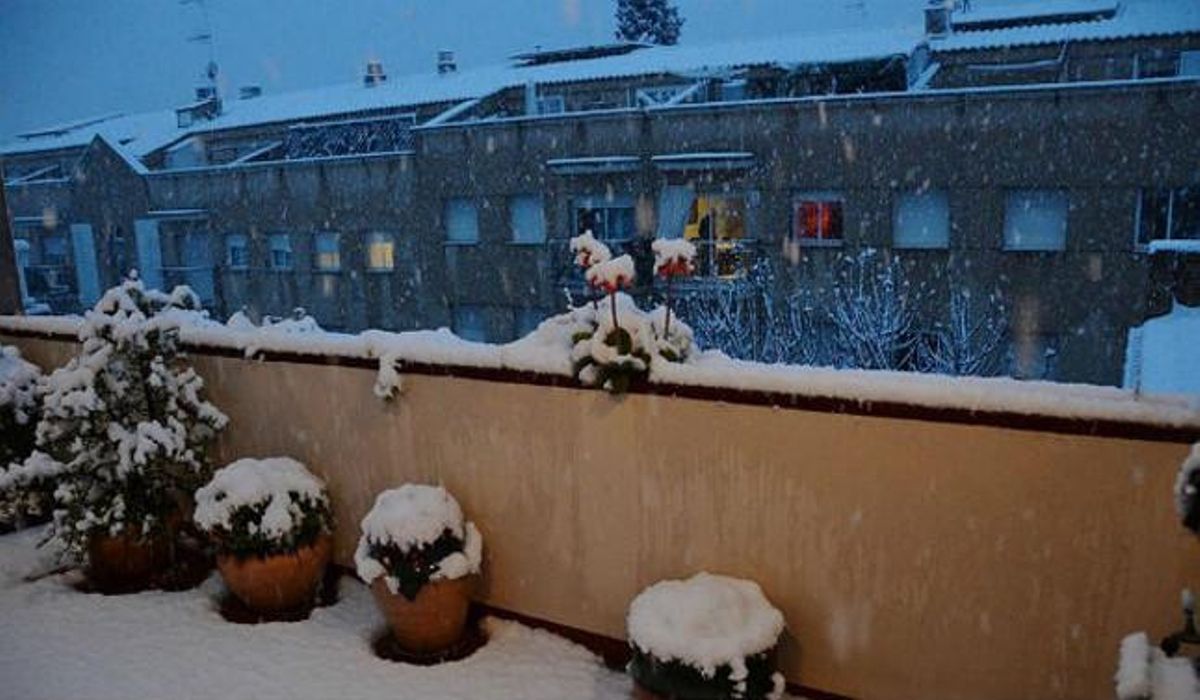 Terraza nevada en Vilafranca del Penedès.