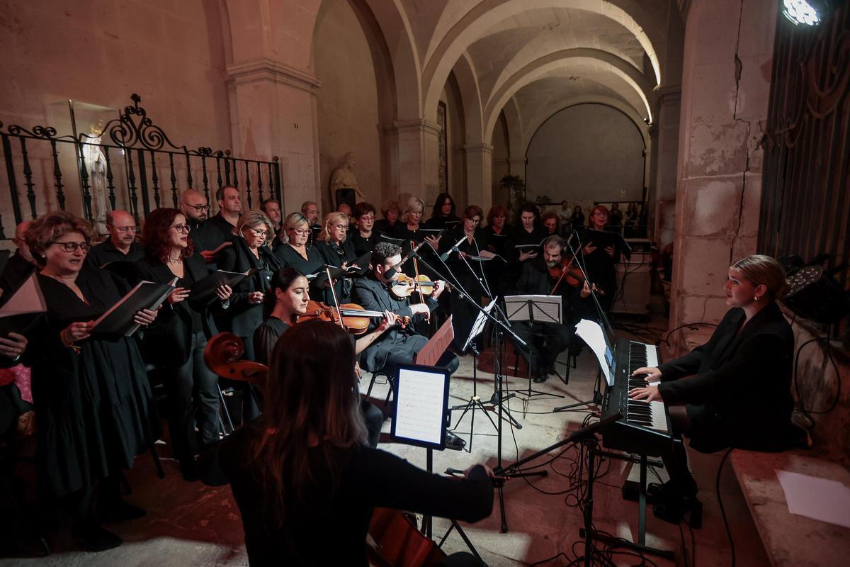 Lectura de Don Juan Tenorio XIII en el Claustro histórco de la Concatedral de San Nicolás
