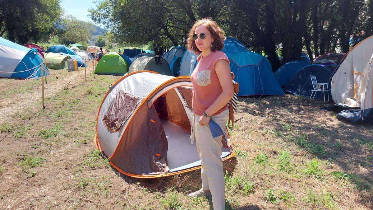 Ana llegó desde Lugo y también acampa.