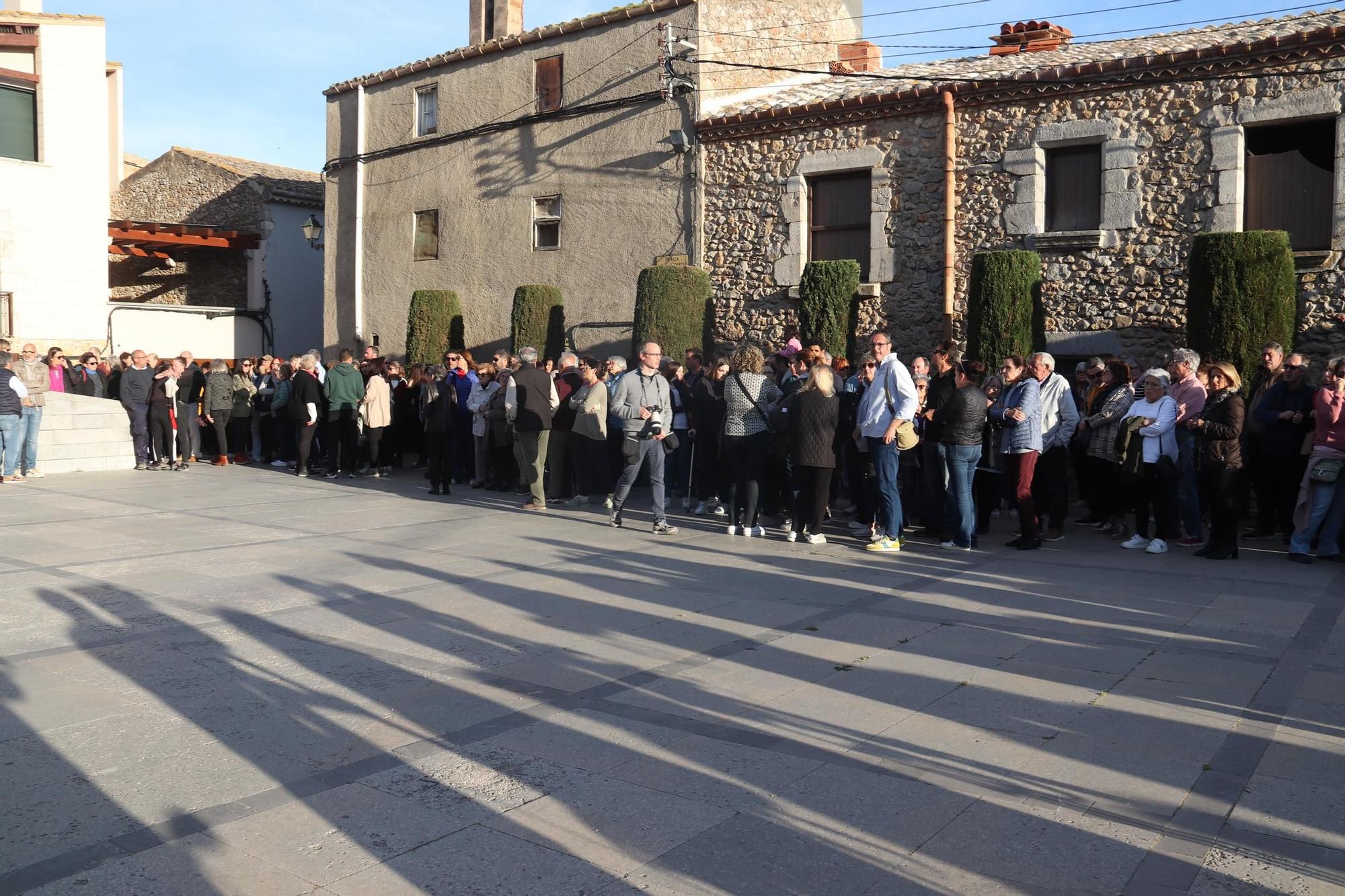 Més de 200 persones condemnen el crim de Bellcaire d'Empordà