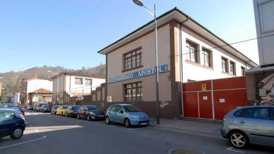 El colegio público Santiago Apóstol de Mieres.