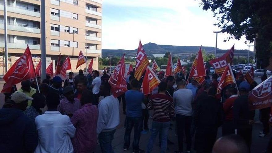 Los temporeros alzan la voz por «un salario digno» en el campo