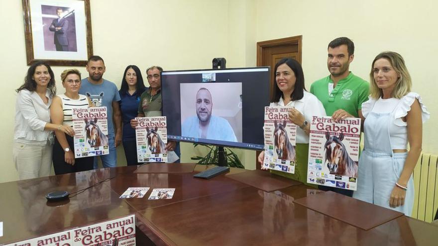 Presentación del acto, con Ángel Lodeiro por videoconferencia.