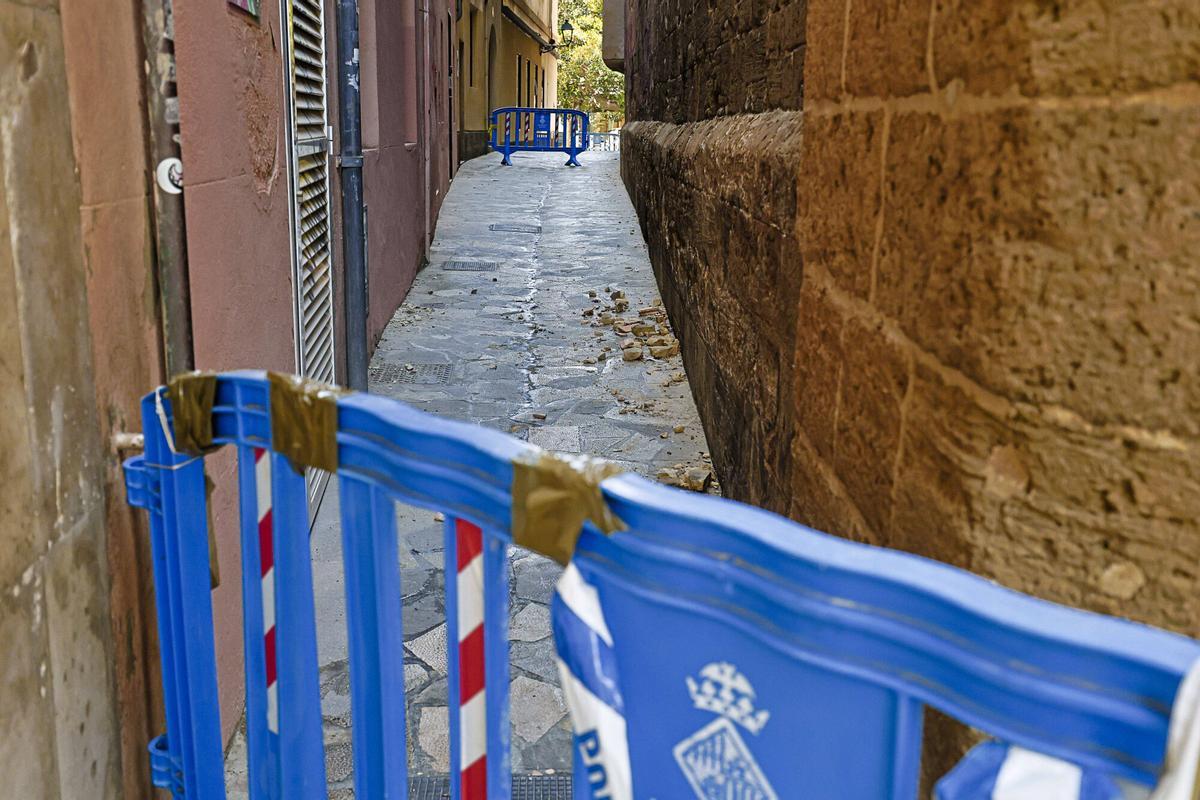 FOTOS | El callejón de menos de un metro de ancho que se esconde en Palma