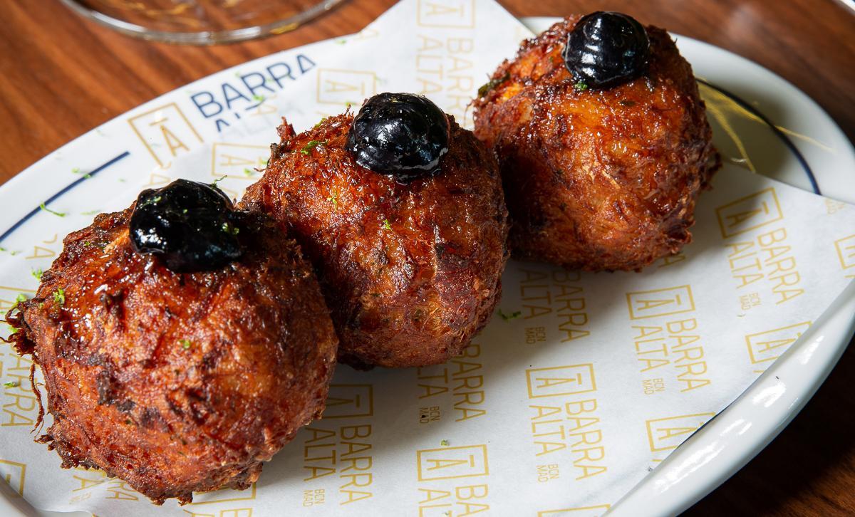 Croquetas de carne rustida.