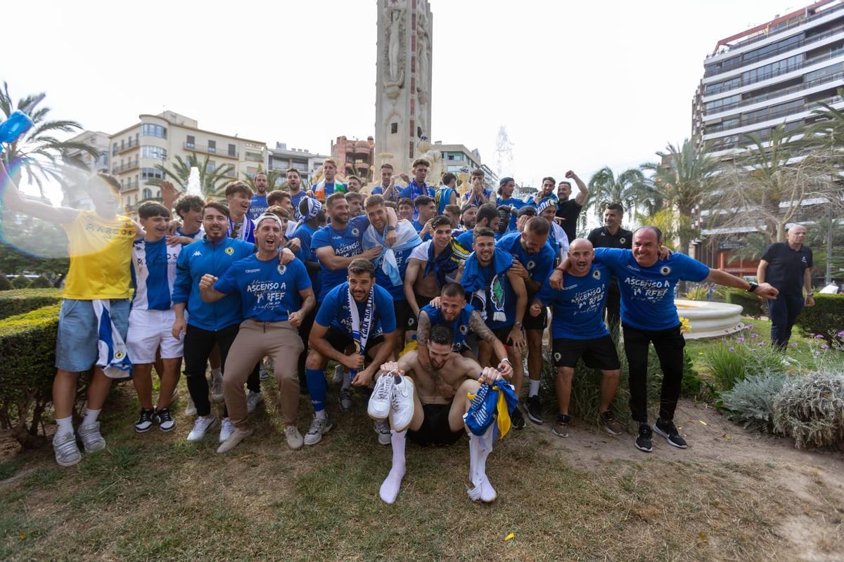 Luceros se viste de blanquiazul catorce años después