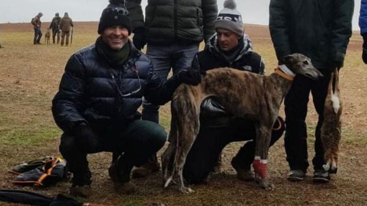 El vigente campeón de España, Mario Geras, compite este año con Gominola de El Rocío, por el club Las Chulapas. | |  HH