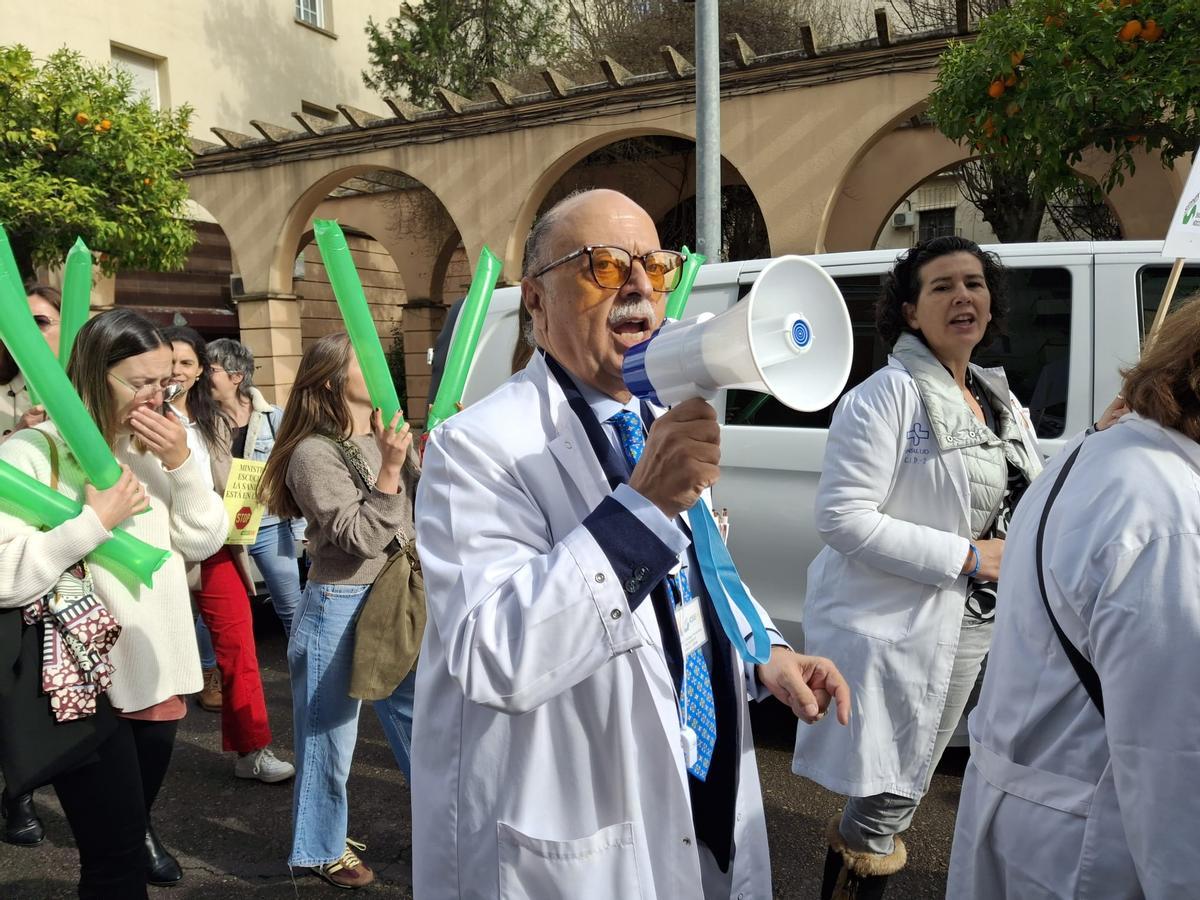 Pedro Hidalgo, presidente de Simex, durante la manifestación celebrada este miércoles en Badajoz.