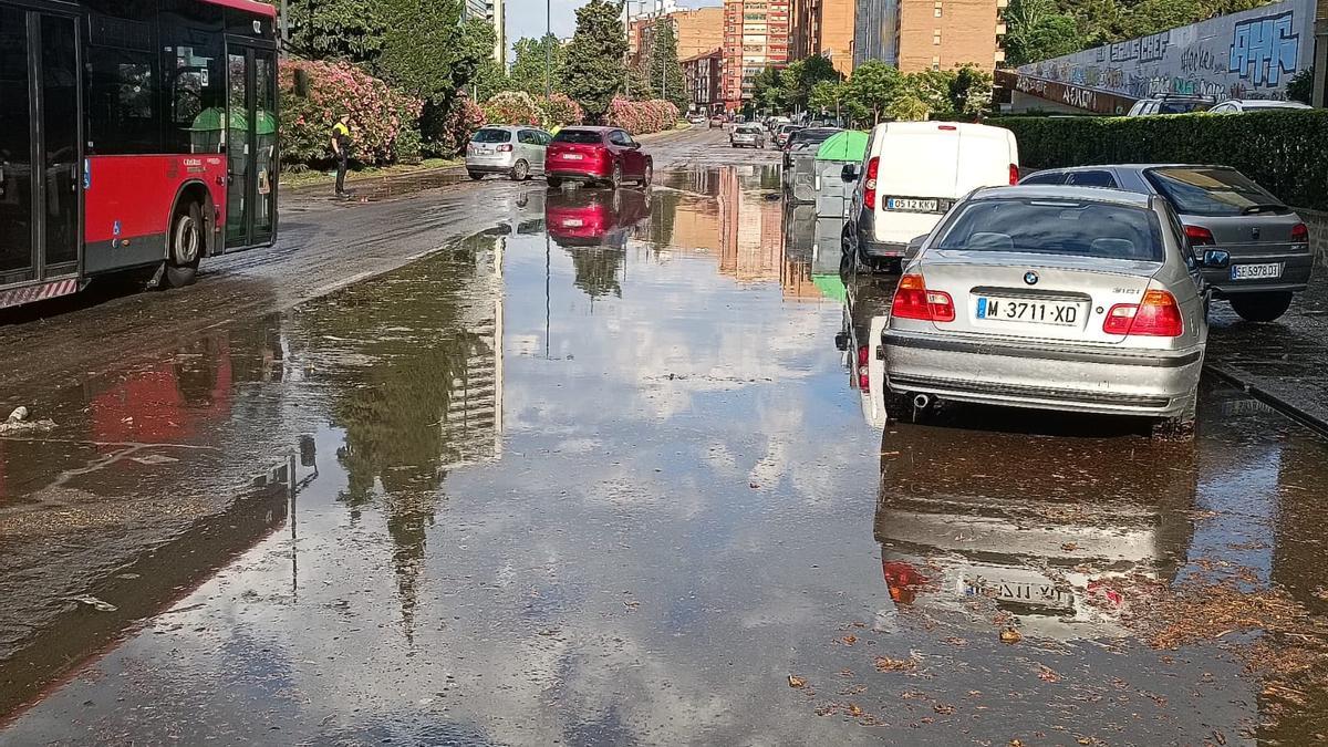 EN IMÁGENES | Así están las calles de Zaragoza por el tormentón de lluvia y granizo