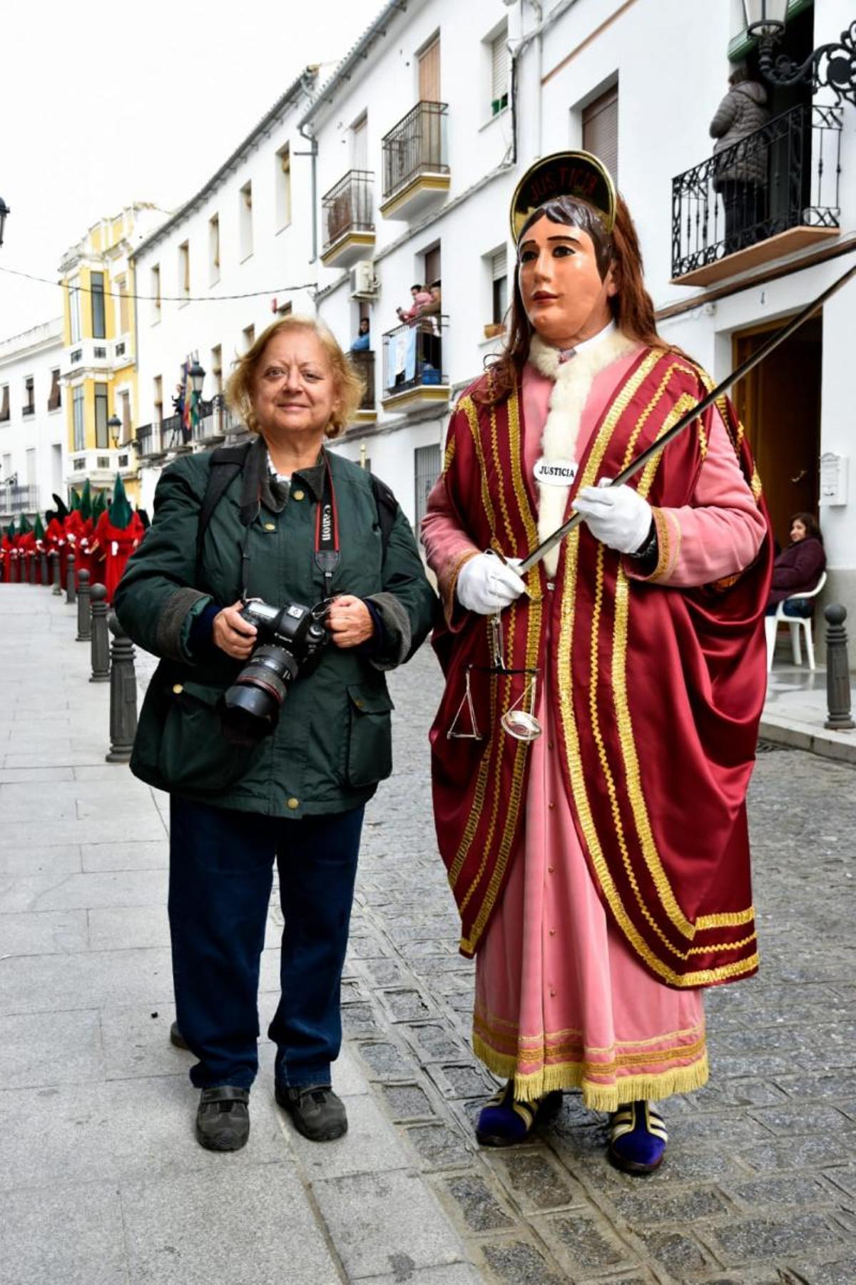 Descendimiento y Sepulcro ponen la esperanza del Viernes Santo