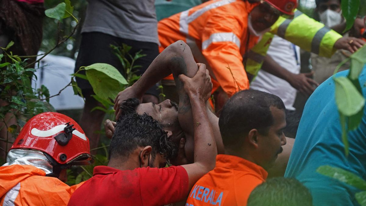 Un temporal extrem deixa 19 morts i una desena de desapareguts a l’Índia