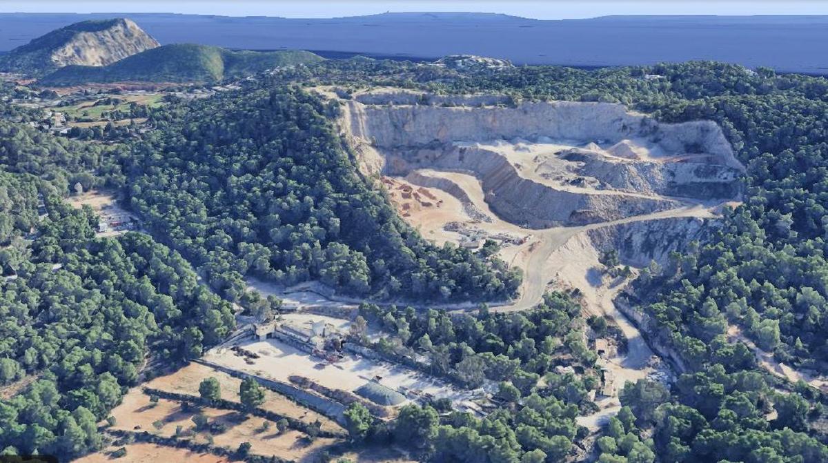 La cantera de Santa Bárbara en Ibiza se ha regenerado casi un 46% en 20 años