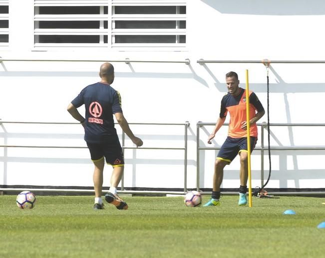 ENTRENAMIENTO DE LA UD LAS PALMAS Y ENTREVISTGA ...