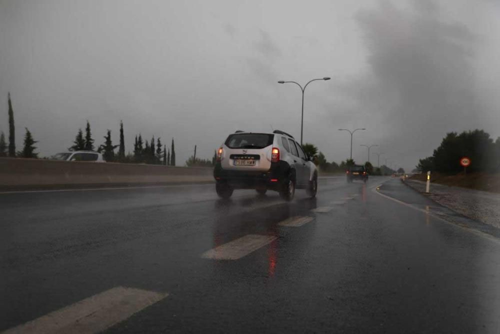 Caos y calles inundadas en Ibiza por la lluvia (27 agosto 2019)