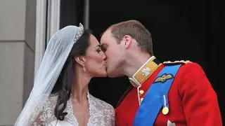 El príncipe Guillermo rompió con Kate Middleton por teléfono meses antes de su boda