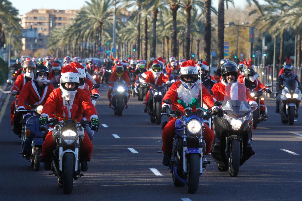 "Papanoelada motera" en València