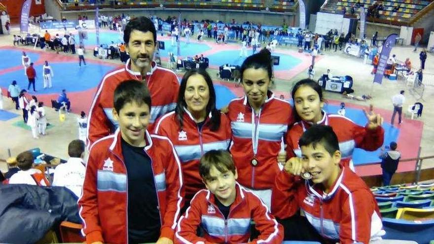 El Kido Sport Sanxenxo deja alto el pabellón en A Coruña