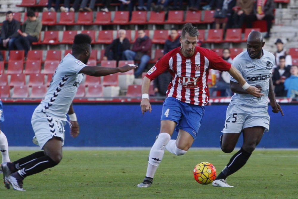 JORNADA 24 - GIRONA 1 - NÀSTIC 1 - El Girona suma un punt de coratge   El partit s'ha complicat ben d'hora amb l'expulsió per doble amonestació de Dejan Lekic al minut 20