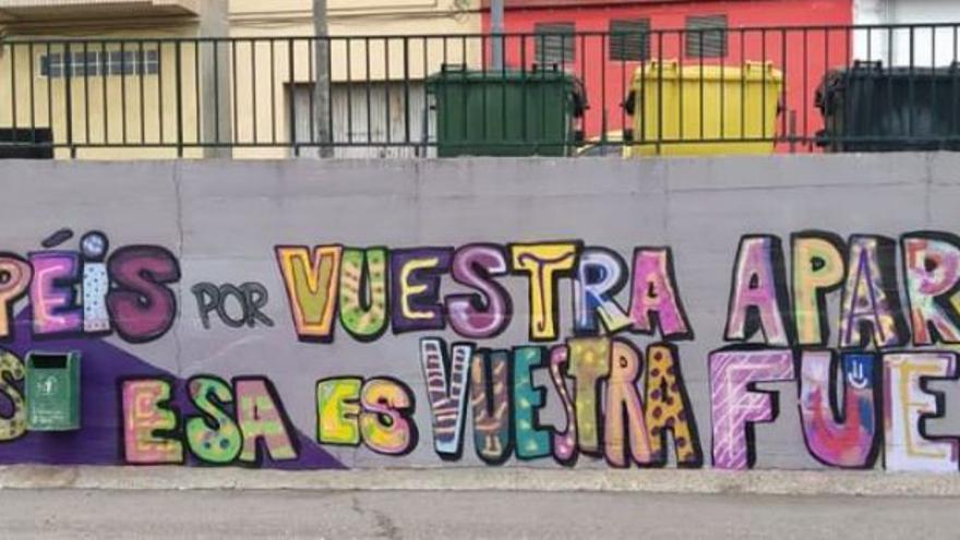 Cuatro grandes mujeres aragonesas presiden el muro del instituto