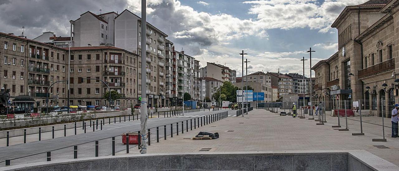 Plaza de la estación, bajo la que se ubica el nuevo parking de la intermodal.   | // BRAIS LORENZO