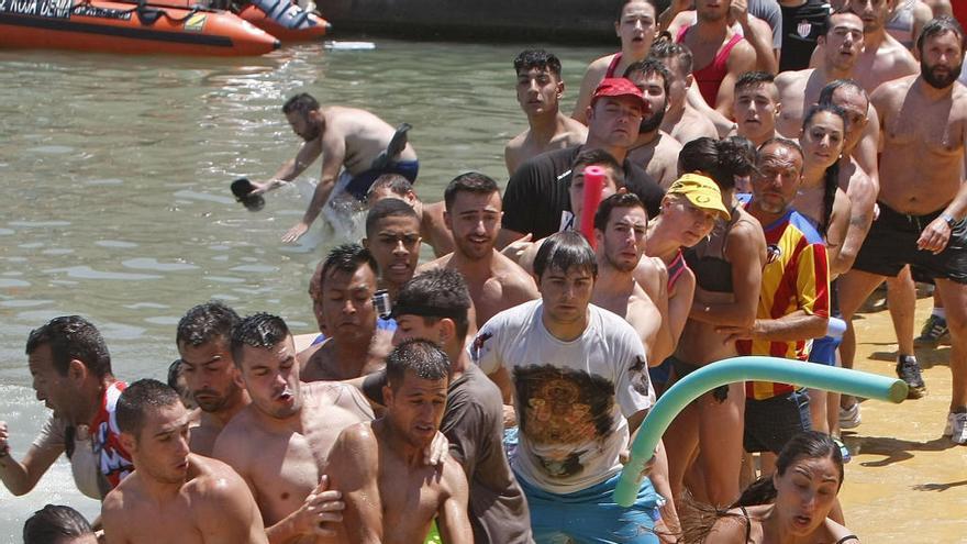 Dénia elimina barreras en la plaza portátil de los «bous a la mar»