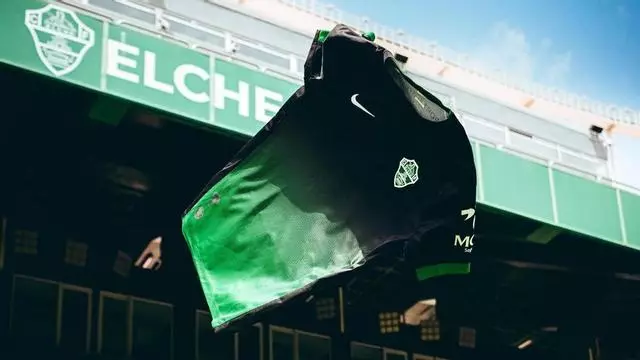 Tercera equipación del Elche para la temporada 2026-2027