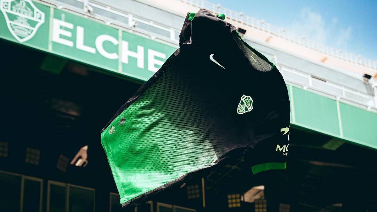 Tercera equipación del Elche para la temporada 2026-2027