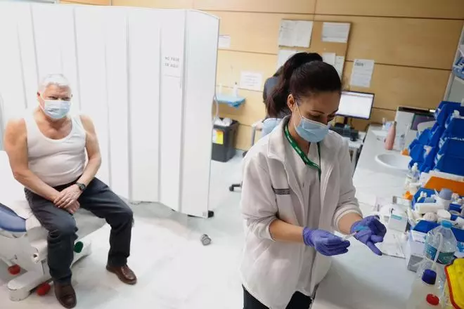 Primer día de vacunación libre de covid y gripe en la Comunitat Valenciana