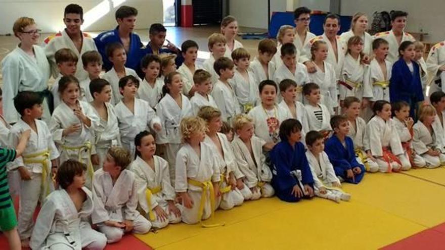 Fin de curso de la escuela de judo del Àgora