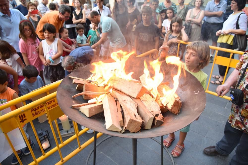 Rebuda de la flama del Canigó a Manresa