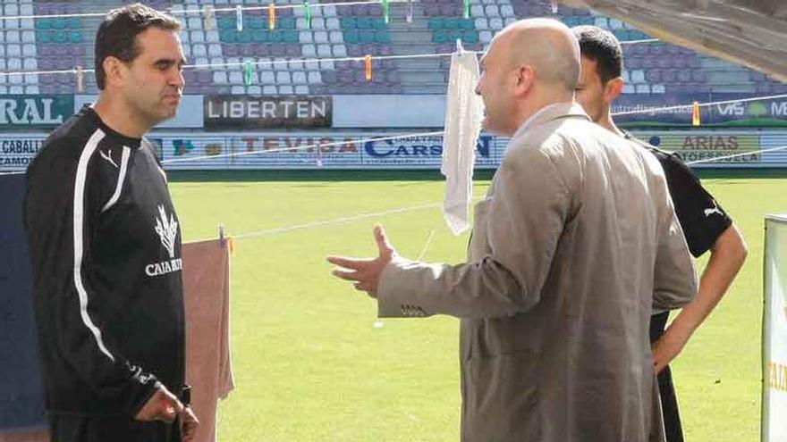 El presidente del Zamora C. F., junto con el entrenador y el director deportivo.