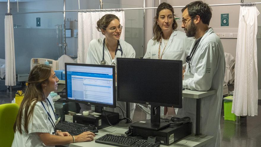 Lola, la inteligencia artificial que llama todos los días a los pacientes cardíacos para evitar su reingreso en Son Espases