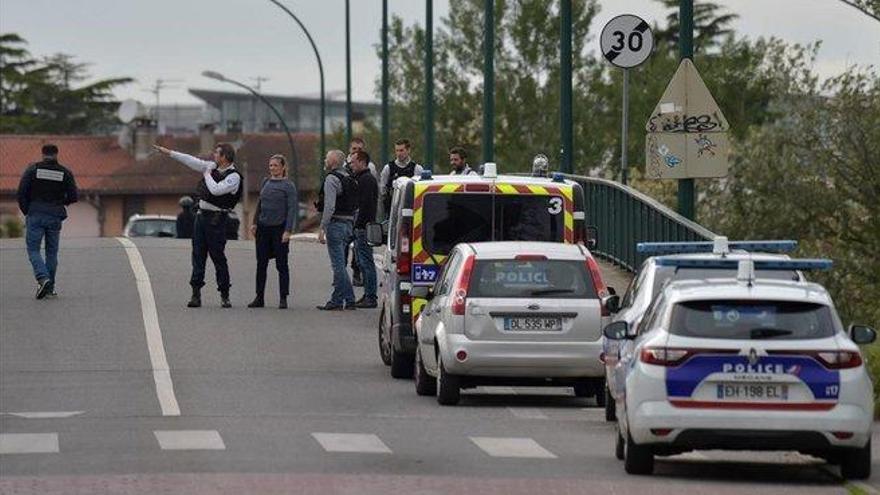 Varios retenidos en una toma de rehenes en Toulouse