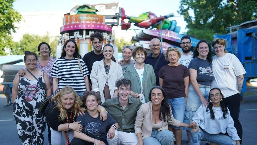 Las fiestas fortalecen la unión de vecinos y comercios de Monte Martelo, seis barrios en uno en A Coruña: "Es bonito porque ves un gran compañerismo"