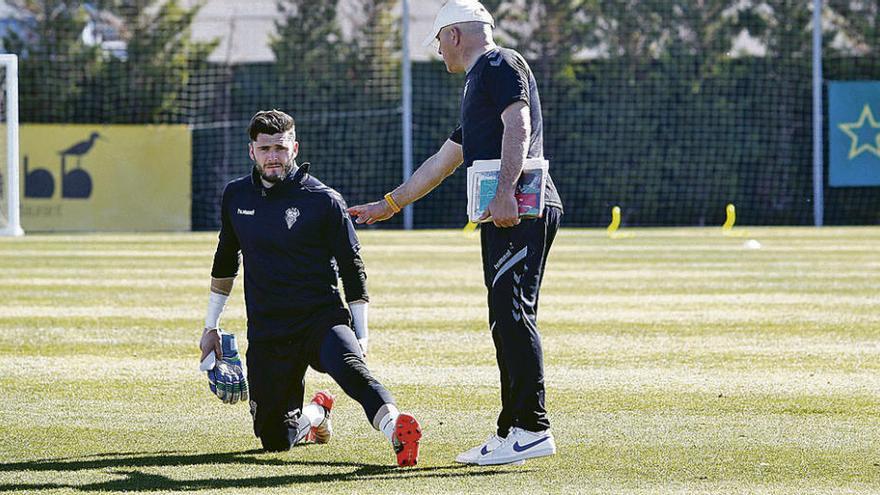 Juan Carlos, con Sampedro, en un entrenamiento del Albacete.