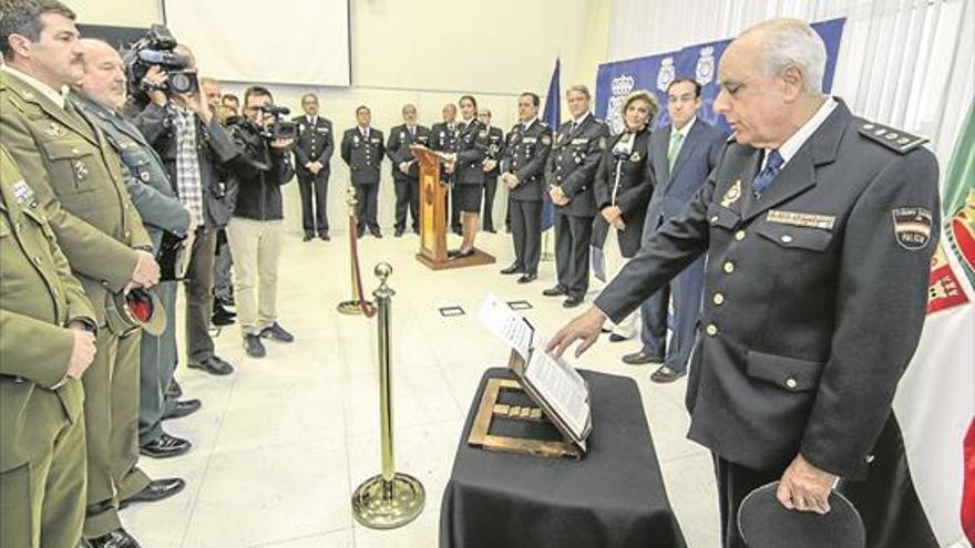 Violencia de género y maltrato de hijos a padres, objetivos del nuevo comisario de Cáceres