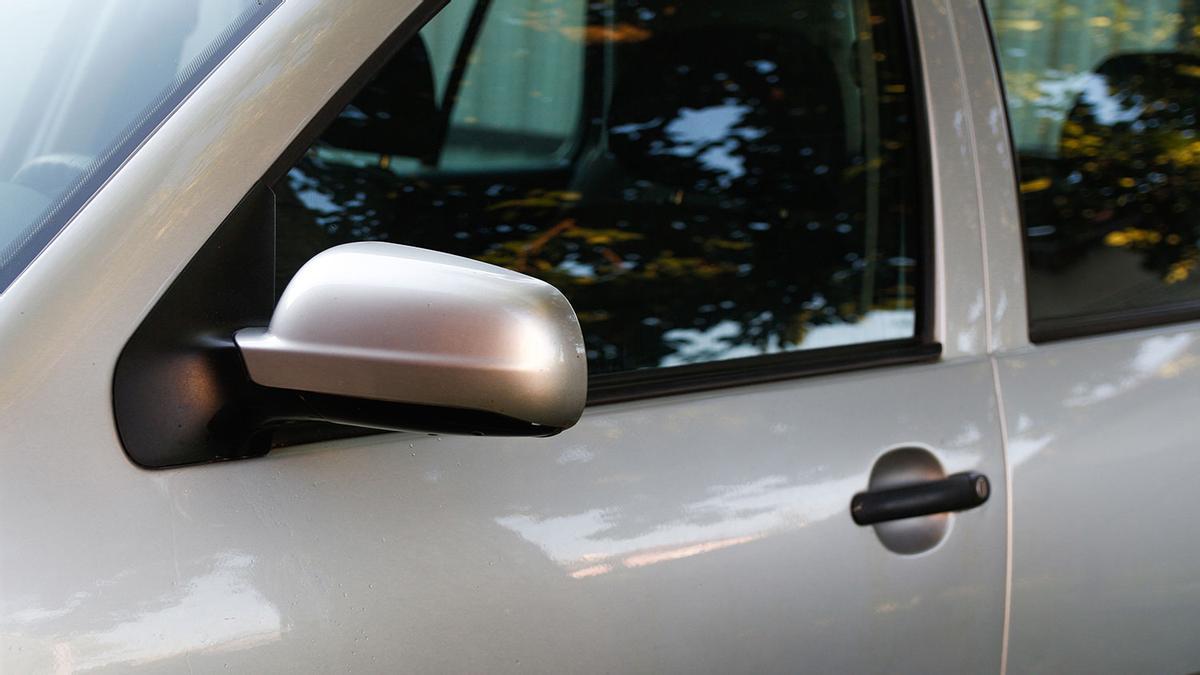 Atención conductores asturianos que lleven cristales tintados: hasta 200 euros de multa