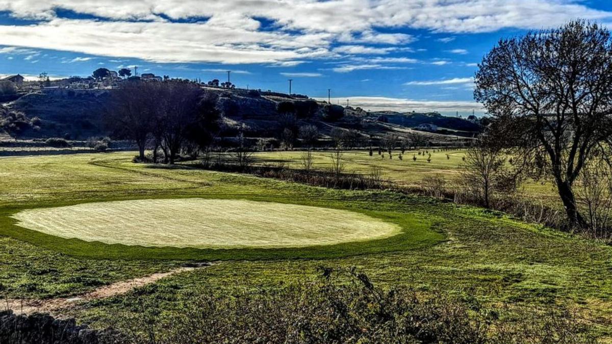 Vista general de una zona del nuevo campo de golf zamorano. / LOZ
